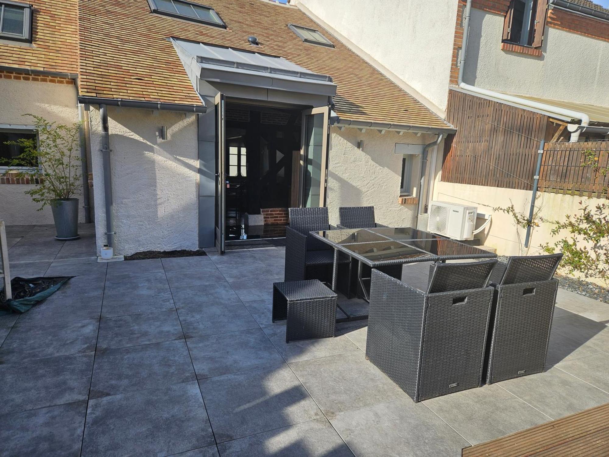 Le Sully, Gite Aux Portes De La Sologne La Ferté-Saint-Aubin Exteriör bild
